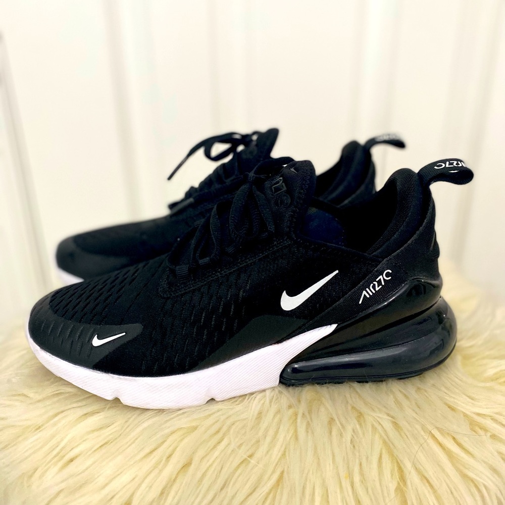 Nike Air Max 270- big kids size 6 (women’s size 8)